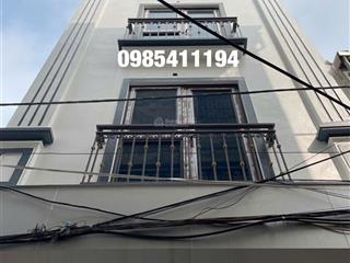 Nhà gần bến xe yên nghĩa xây độc lập có thang máy 40m2x5 tầng, 20m ra mặt đường ô tô, 400m ra ql6