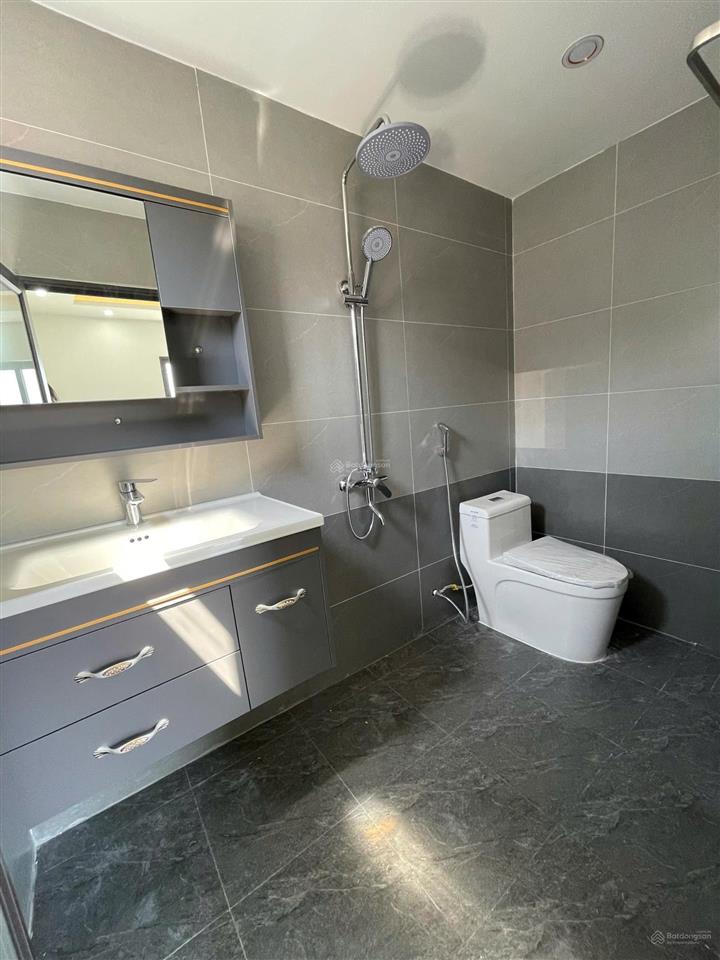 Nhà xây độc lập, hiện đại đường ôtô tránh nhau~70m2x5t gần nvh độ chàng (ở+kd online+văn phòng tốt)