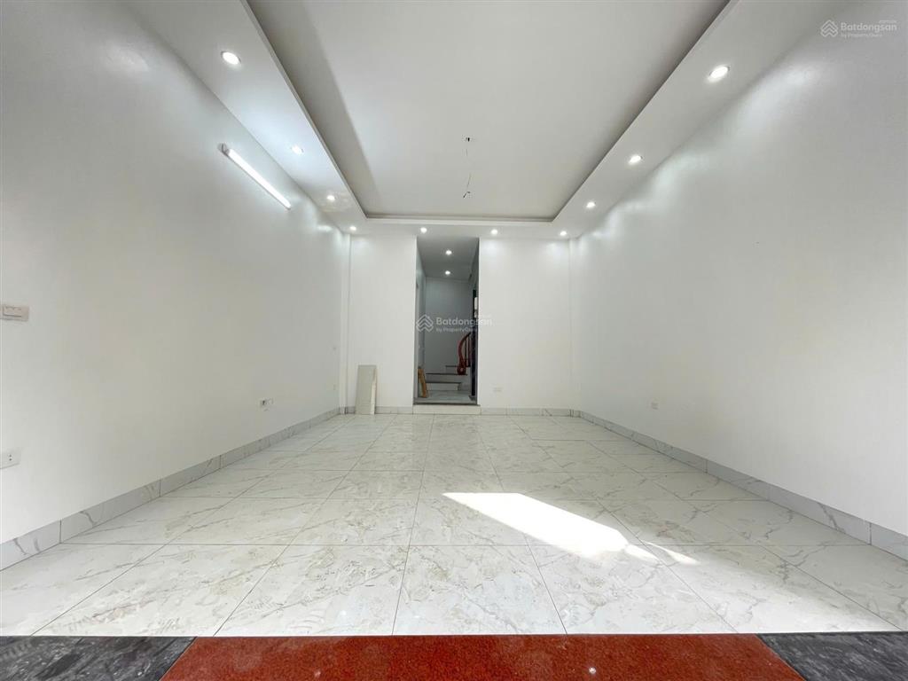 Nhà gần bến xe yên nghĩa xây độc lập có thang máy 40m2x5 tầng/ngõ ô tô/20m ra đường lớn/400m ra ql6