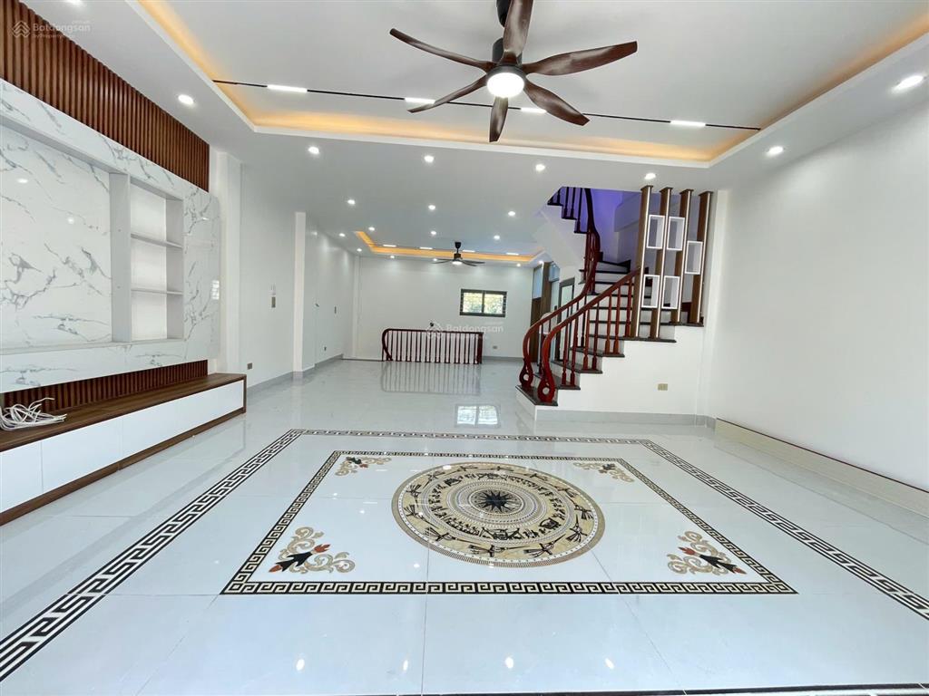 Nhà xây độc lập, hiện đại đường ôtô tránh nhau~70m2x5t gần kđt đô nghĩa (ở+kd online+văn phòng tốt)