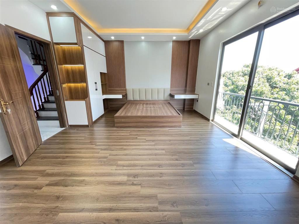 Nhà xây độc lập, hiện đại đường ôtô tránh nhau~70m2x5t gần kđt đô nghĩa (ở+kd online+văn phòng tốt)