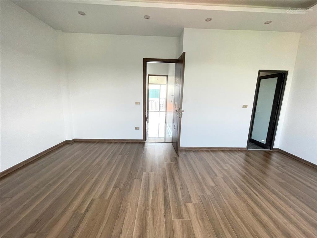 Nhà xây độc lập, hiện đại đường ôtô tránh nhau~70m2x5t gần kđt đô nghĩa (ở+kd online+văn phòng tốt)