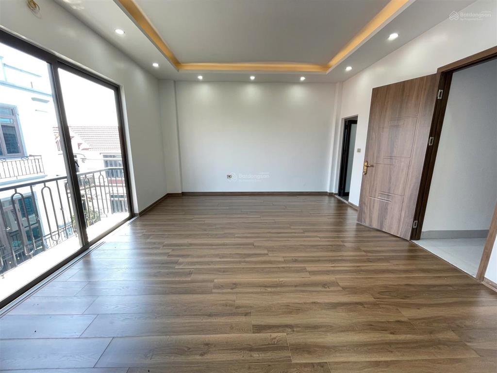 Nhà xây độc lập, hiện đại đường ôtô tránh nhau~70m2x5t gần kđt đô nghĩa (ở+kd online+văn phòng tốt)