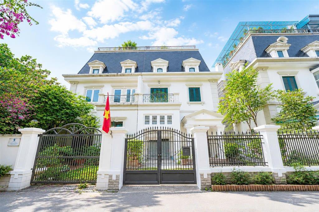 Cho thuê bt mỹ đình  sông đà. sudico phạm hùng. 210m. 4t. full nội thất, 80tr/tháng. 0974 687 ***