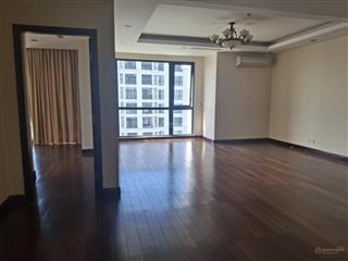 Cho thuê cc vincom royal city, căn góc, bc đn, 170m, 3n3vs, nt cơ bản. 27tr/th  0974 687 ***