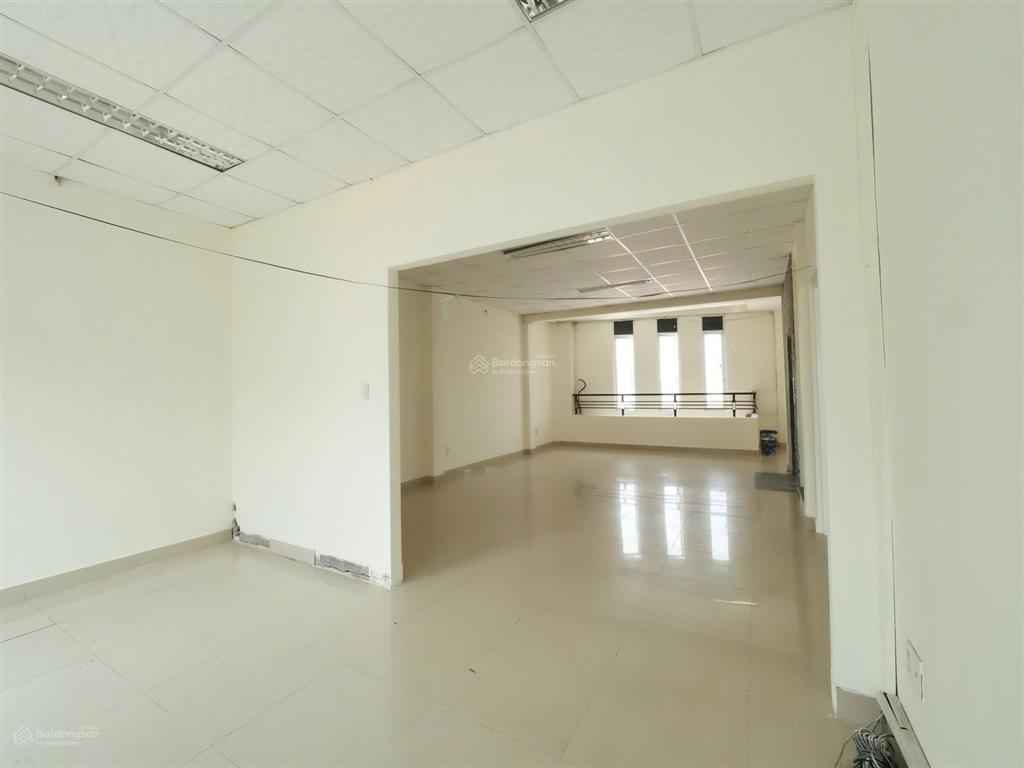 Bán nhà mặt phố ngay chợ da sà mặt tiền 8m