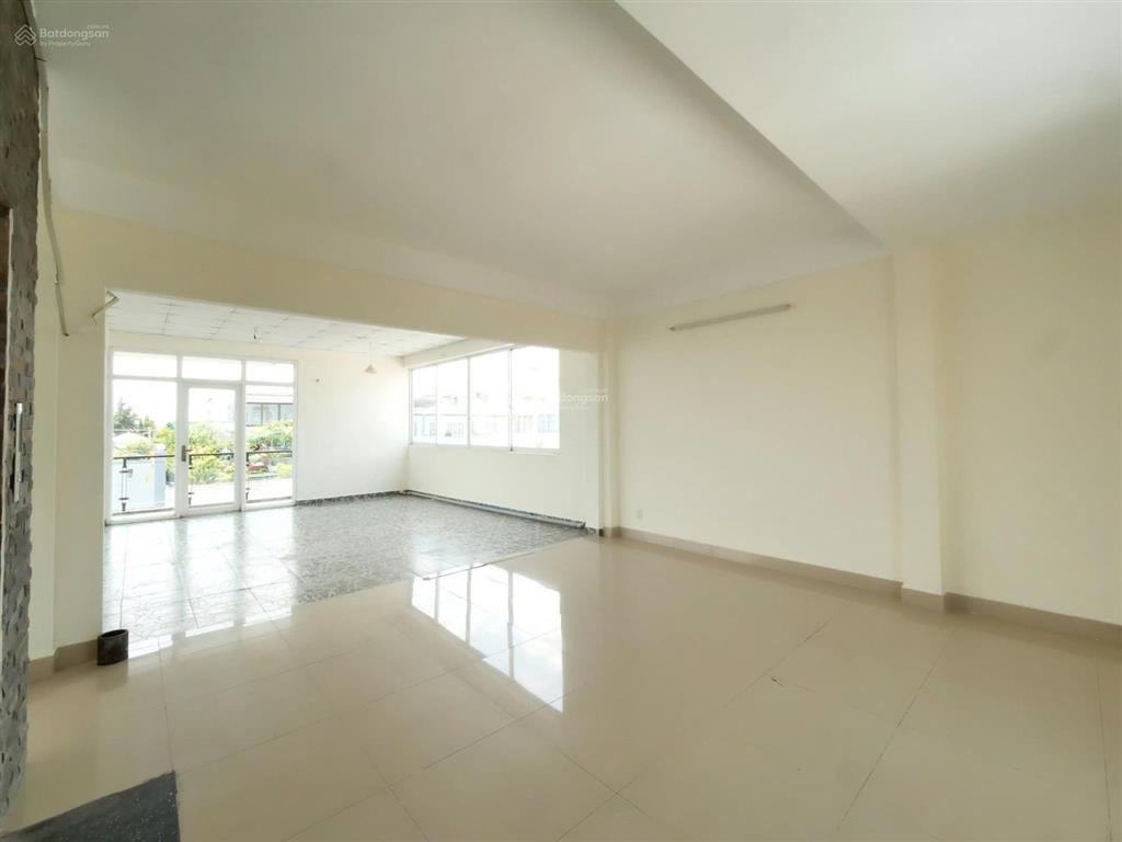Bán nhà mặt phố ngay chợ da sà mặt tiền 8m