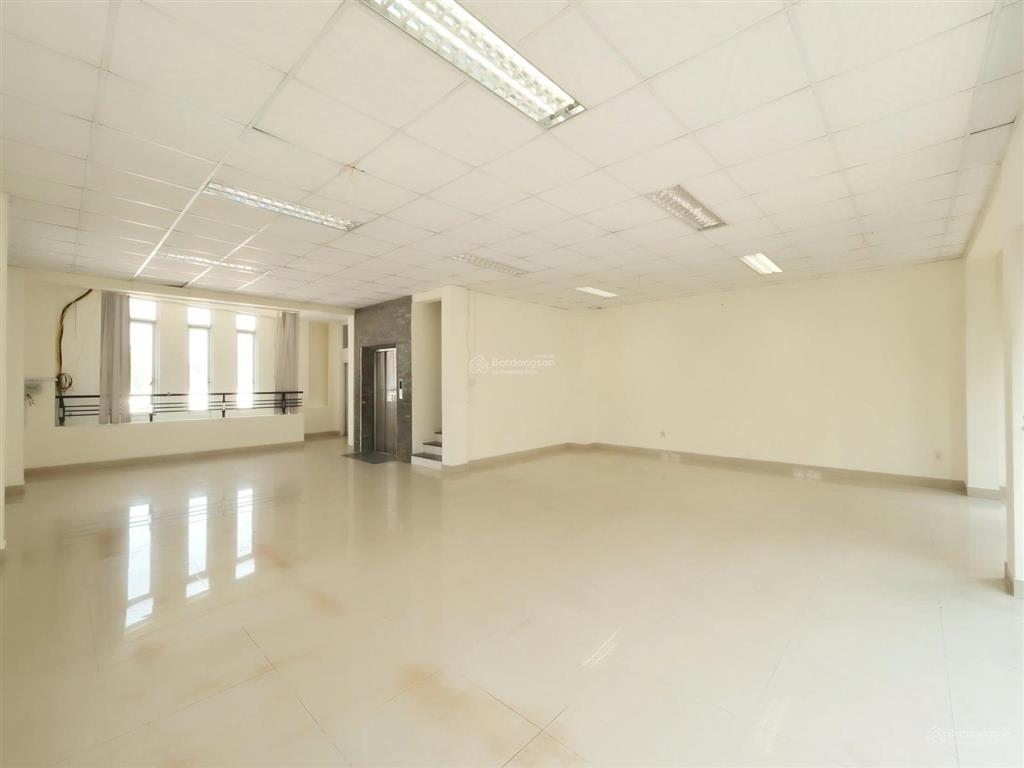 Bán nhà mặt phố ngay chợ da sà mặt tiền 8m