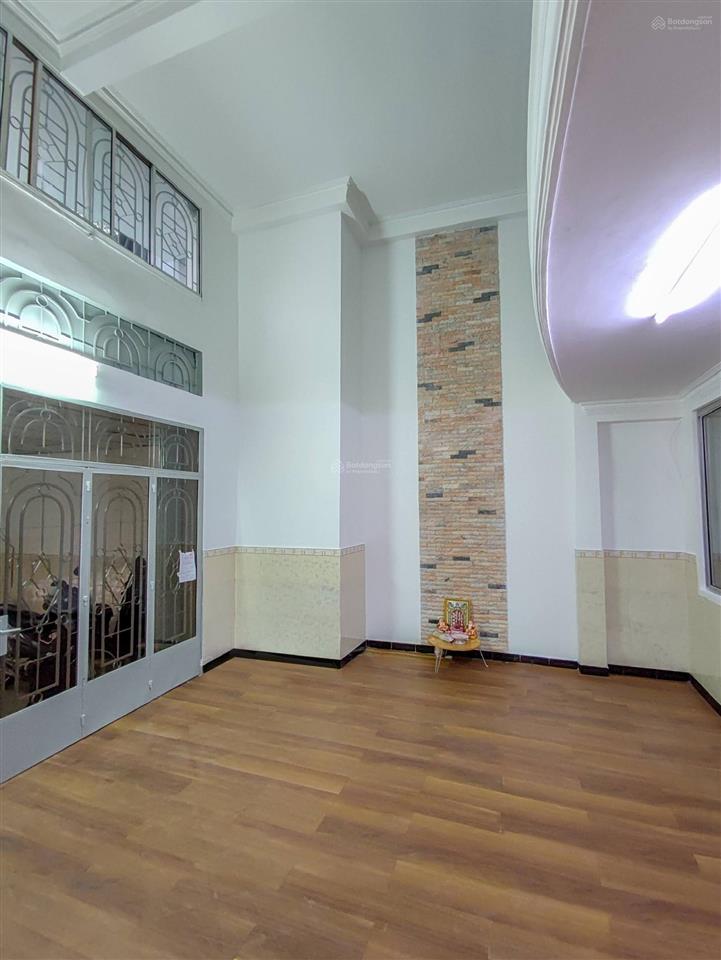 Chính chủ cần cho thuê nguyên căn nhà 200 m2 mặt tiền đường tôn thất thuyết quận 4