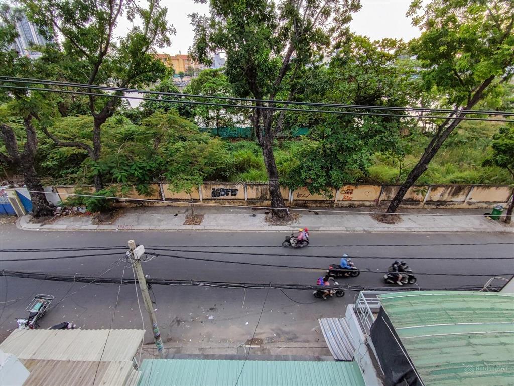 Chính chủ cần cho thuê nguyên căn nhà 200 m2 mặt tiền đường tôn thất thuyết quận 4