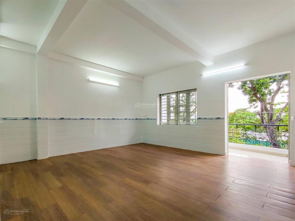 Chính chủ cần cho thuê nguyên căn nhà 200 m2 mặt tiền đường tôn thất thuyết quận 4