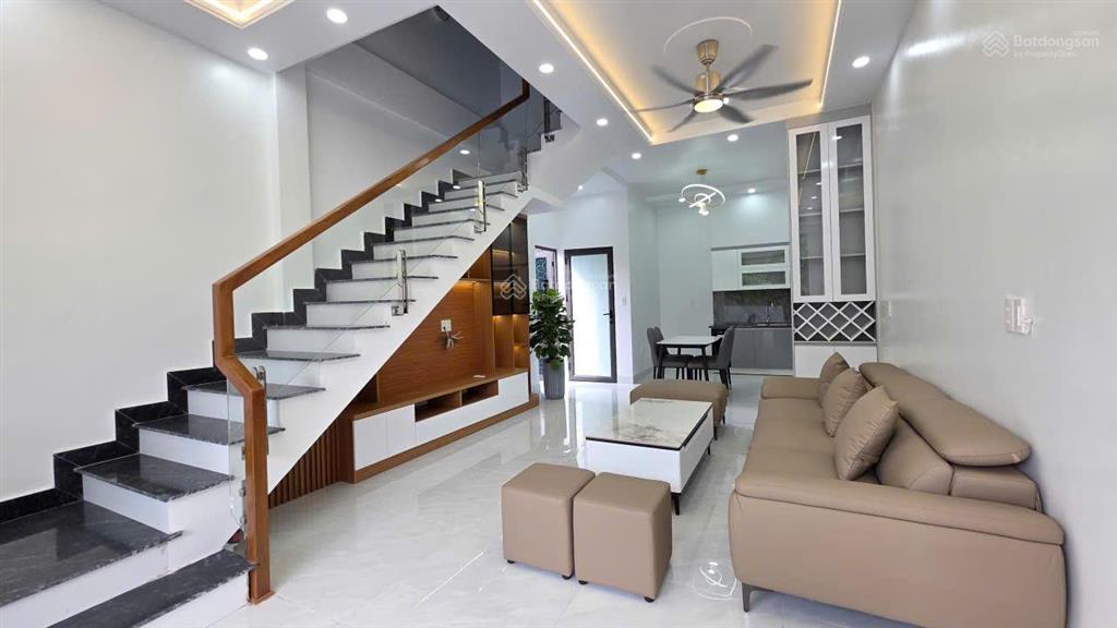 Bán căn góc 3 tầng quỳnh hoàng, phường an dương 2,6 tỷ