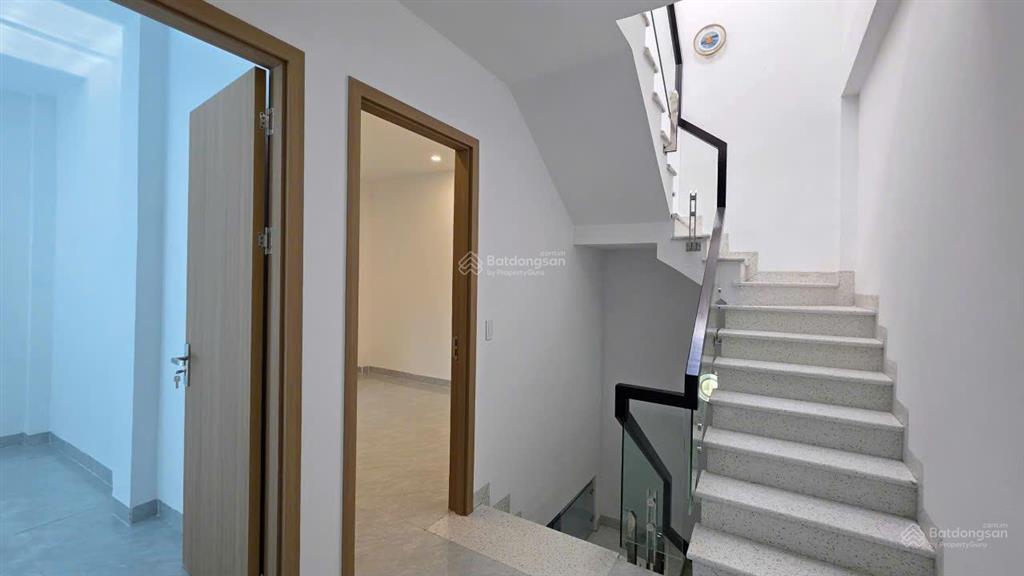 Căn góc 3 tầng mặt ngõ thông tại quỳnh cư, hồng bàng 2,58 tỷ