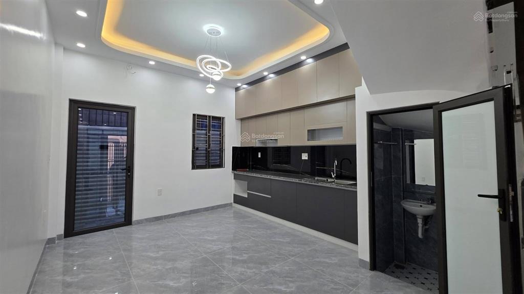 Căn sân cổng 52m2 x 3 tầng giá 2,45 tỷ, mỹ tranh, p. an dương.