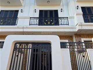 Căn sân cổng 52m2 x 3 tầng giá 2,45 tỷ, mỹ tranh, p. an dương.