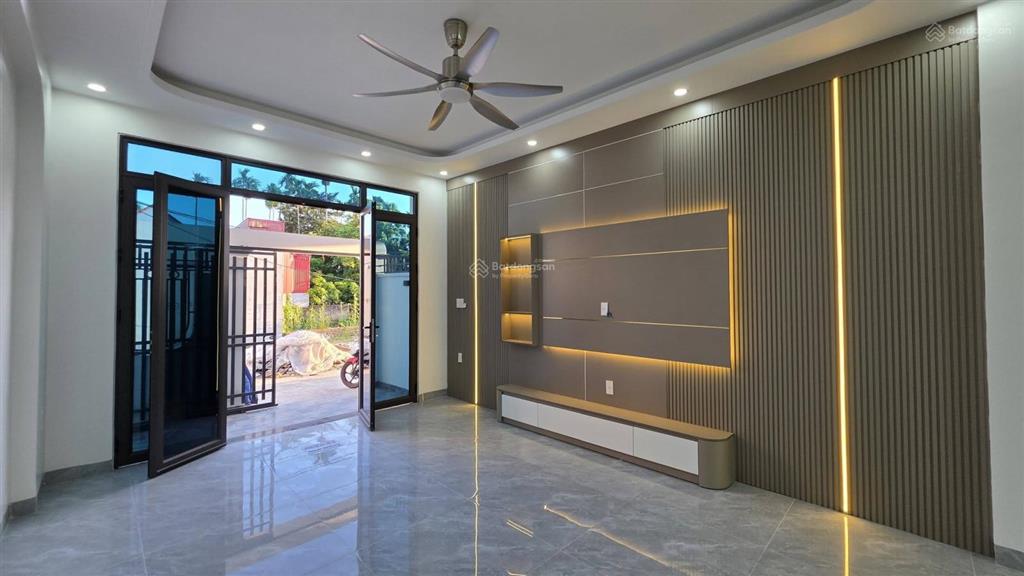 Căn sân cổng 52m2 x 3 tầng giá 2,45 tỷ, mỹ tranh, p. an dương.