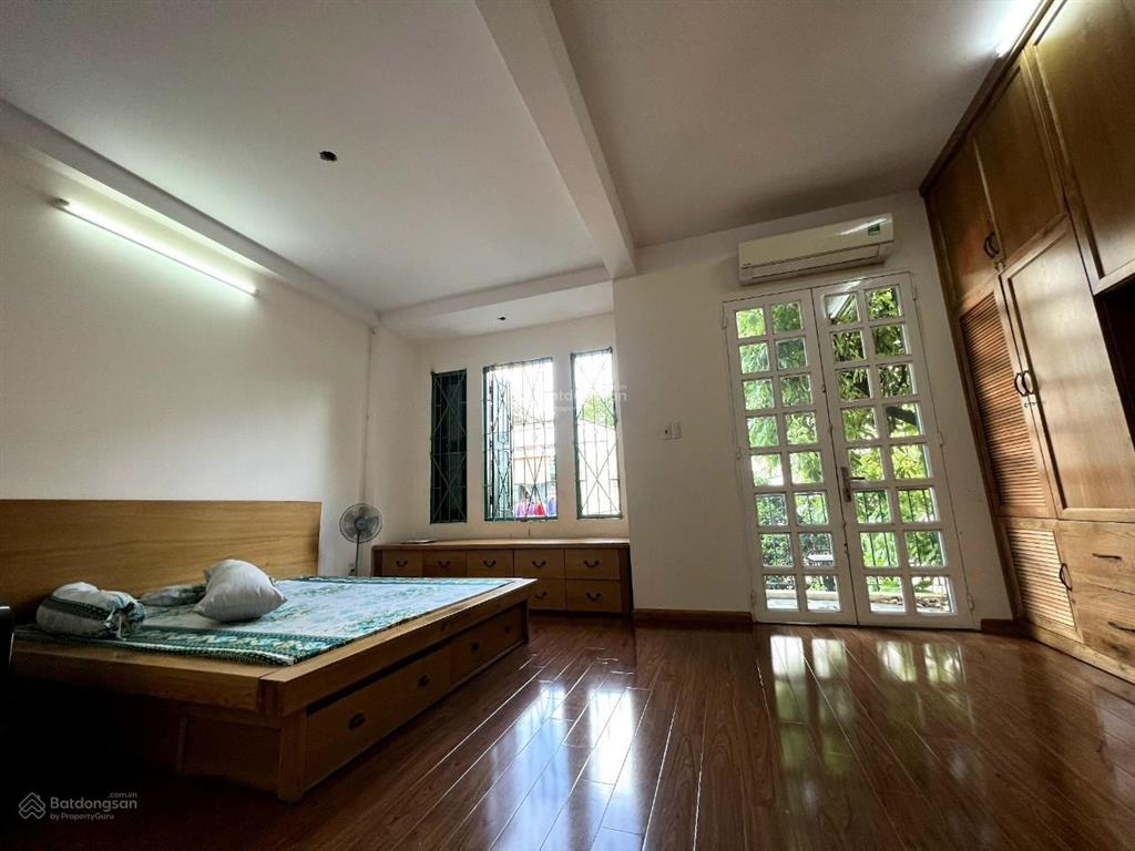 Cho thuê nhà biệt thự mini 86a phổ quang gần ngay đầu hồ văn huê