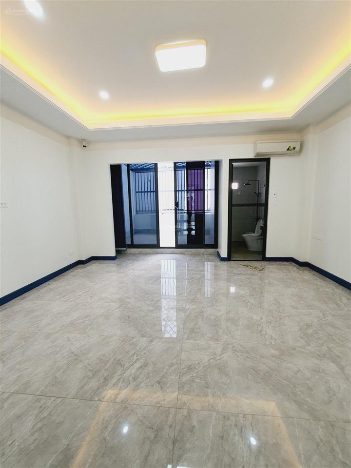 Cho thuê mặt tiền 22d phan đăng lưu  đối diện công viên hải nam