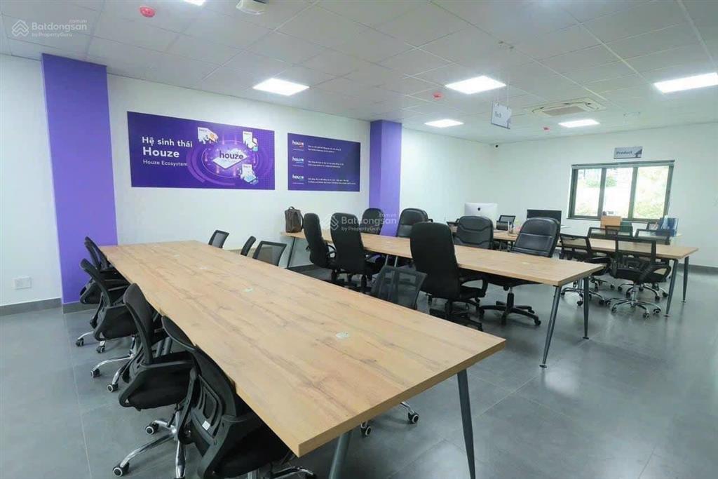 Cho thuê toàn bộ ngôi nhà số 10f1 trần nhật duật, tân định, quận 1