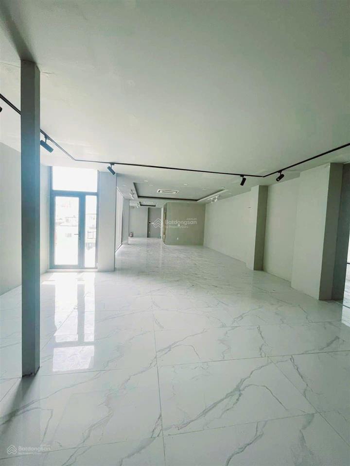 Cho thuê nhà kinh doanh góc 2 mặt tiền trần quang diệu, phường 14, quận 3