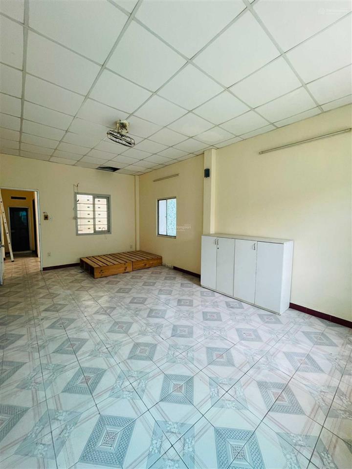 Cho thuê nhà mặt tiền đường đặng văn ngữ, quận phú nhuận gần góc huỳnh văn bánh