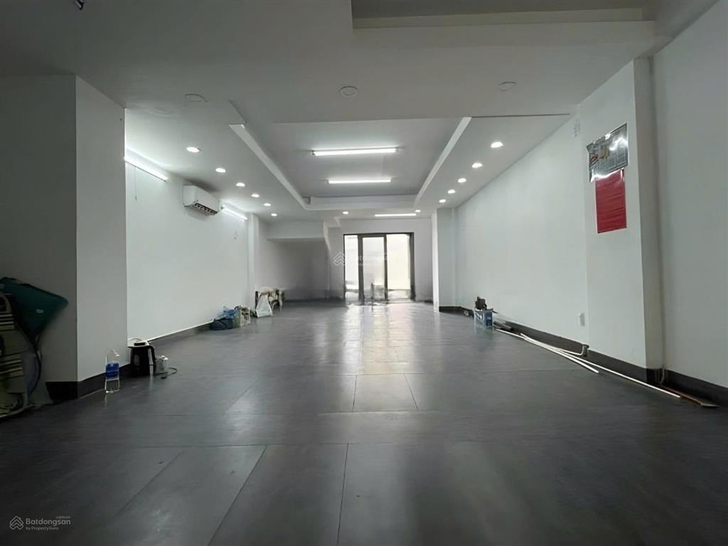 Cho thuê nhà mặt tiền hai bà trưng, đối diện nhà thờ tân định, ngang 6m, vị trí đẹp kinh doanh