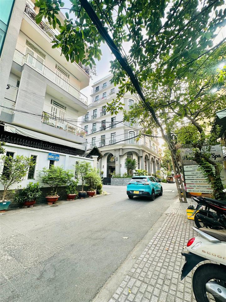 Cho thuê biệt thự mặt tiền 135a hoa sứ, phú nhuận. dt 8m x 20m  có gara ô tô