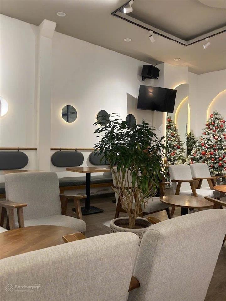 Cho thuê nhà mặt tiền 491a sư vạn hạnh, quận 10  dt 7x15m  giá thương lượng