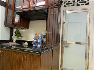 Chính chủ bán căn tập thể nguyên căn, dt 70m2 (sổ 48m2) 2pn, 2vs, giá 4,7 tỷ (tl ).