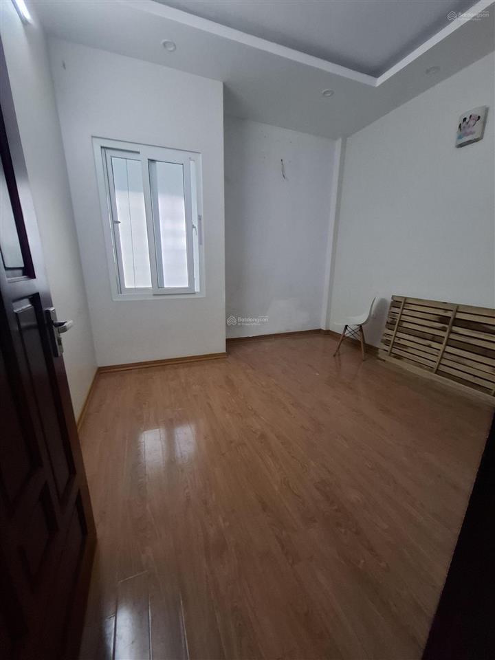 Chỉnh chủ nhà riêng 60m2 x 5 tầng, trang bị đồ, ngõ phố võng thị  thụy khuê, giá 18tr/tháng
