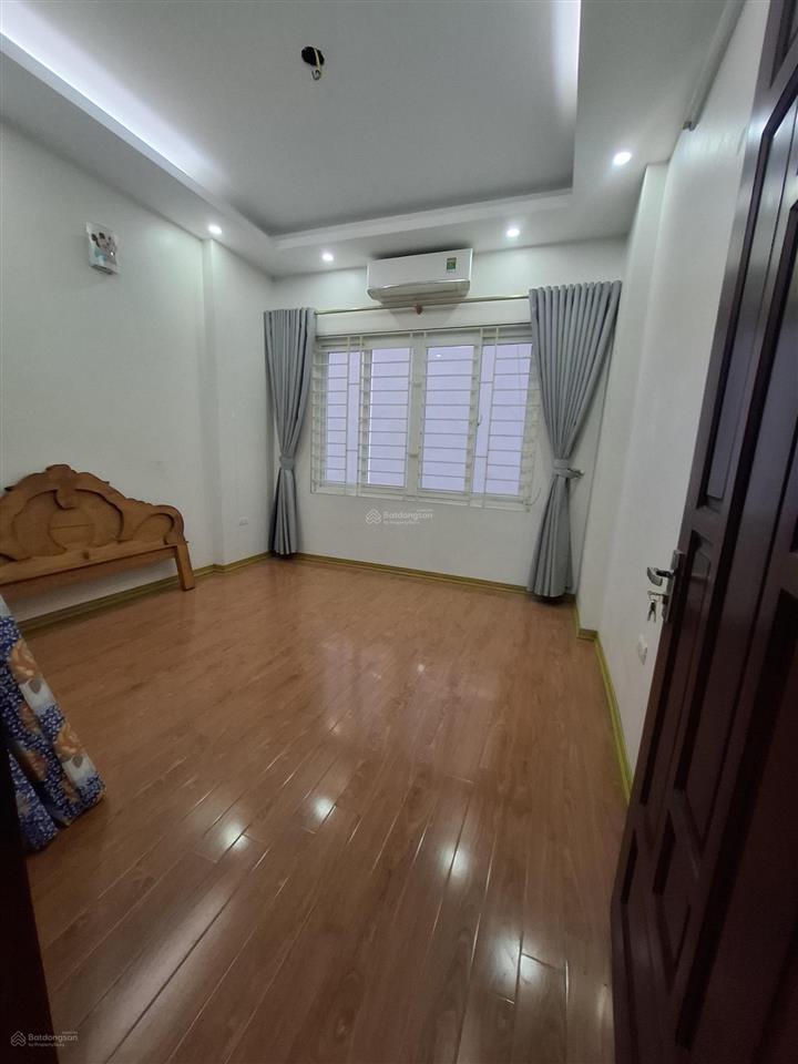 Chỉnh chủ nhà riêng 60m2 x 5 tầng, trang bị đồ, ngõ phố võng thị  thụy khuê, giá 18tr/tháng