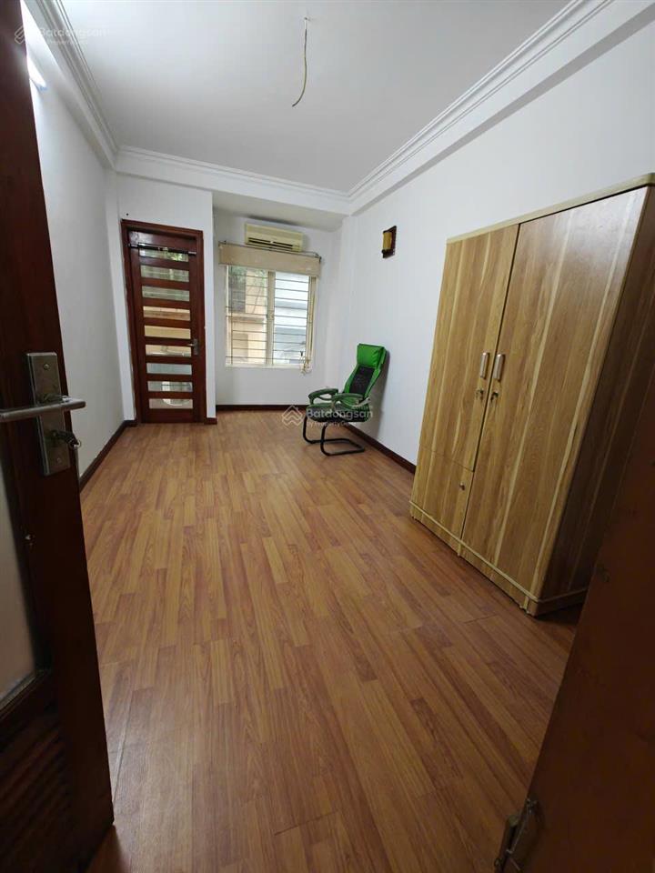 Chính chủ bán căn lk sổ 45m² x 5 tầng, 2 mặt ngõ ô tô hoàng quốc việt, nghĩa đô. giá 12,8 tỷ.