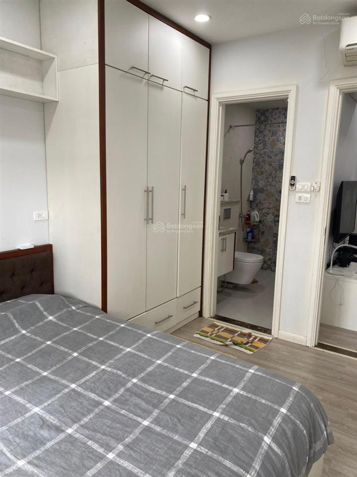 Chính chủ bán căn hộ 65m2, 2pn, 2vs, nội thất tiện nghi, kdt nghĩa đô  hoàng quốc việt giá 6,6 tỷ.