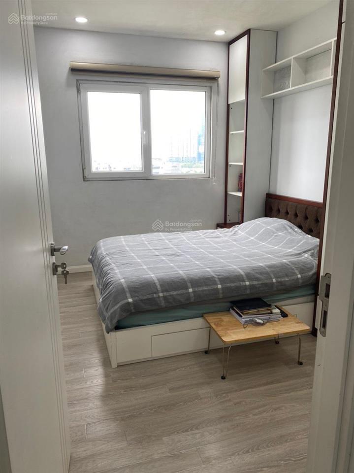 Chính chủ bán căn hộ 65m2, 2pn, 2vs, nội thất tiện nghi, kdt nghĩa đô  hoàng quốc việt giá 6,6 tỷ.