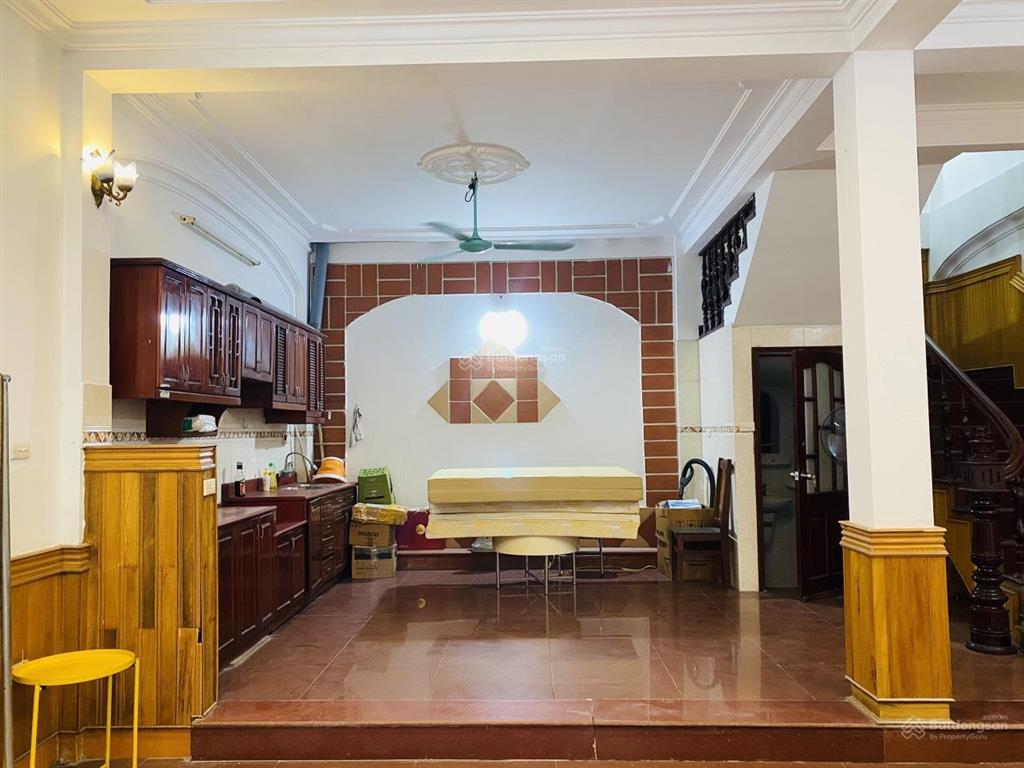 Cho thuê nhà phân lô, dt 65m2 x 5 tầng ngõ ô tô vào, hoàng quốc việt, giá 25 tr/ thán