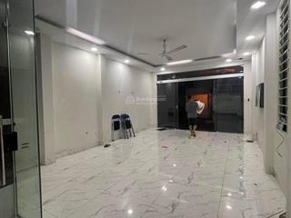 Cho thuê lk dt 80m2 x 4,5 tầng, ngõ 2 ô tô chánh phạm tuấn tài, nghĩa tân. giá thuê 28 tr/th.