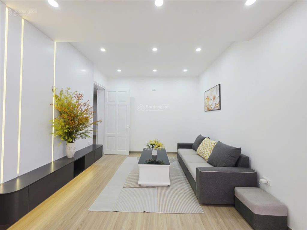 Chính chủ bán căn góc 80m2 ( sổ 43m2 ) 3pn, 2vs tập thể nghĩa tân, giá 4,8 tỷ