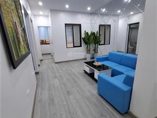 Chính chủ bán căn hộ tầng 3 tt nghĩa tân, dt 70m2 nguyên căn, 3pn, vs, nhà mới, full nội thất.
