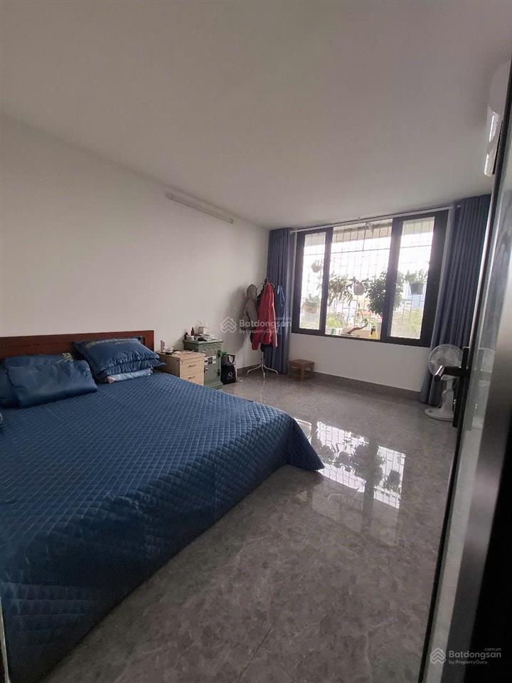 Chính chủ bán căn hộ view sân chơi, sổ riêng, sd 60m2, 2pn, tt nghĩa tân, giá 3,2 tỷ