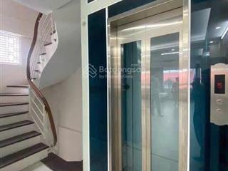 Cần cho thuê nhà phân lô 45m2 x 7 tầng, thang máy, ngõ nguyễn khánh toàn, 25 tr/th