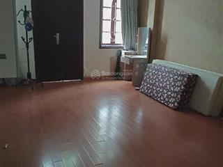 Cho thuê nhà phân lô, dt 65m2 x 3 tầng, ngõ ô tô vào, nghĩa tân, giá 13,5 tr/ tháng
