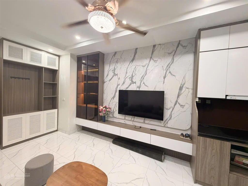 Chính chủ bán căn hộ 61m2, 2pn, 2vs, full nội thất đẹp, kđt nghĩa đô, giá bán 6,6 tỷ