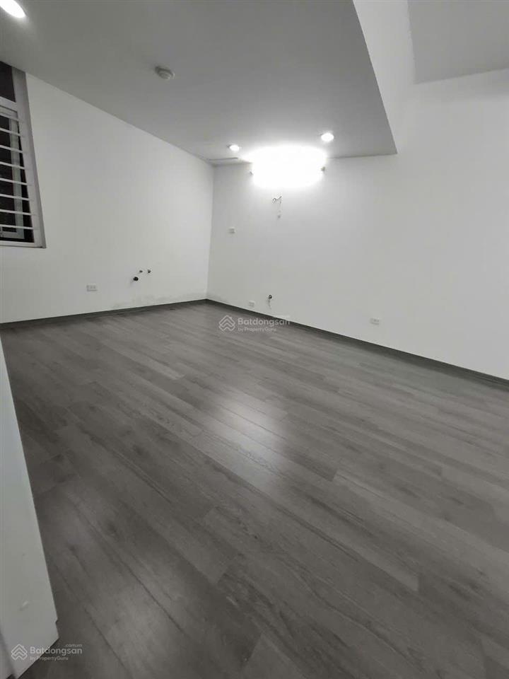 Cho thuê căn hộ 50m2, 2pn, vs, đồ cơ bản tòa mới ct3 kdt nghĩa đô  106 hoàng quốc việt. 9 tr/th