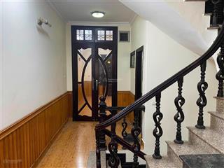 Cho thuê nhà 65m2 x 4,5 tầng, ngõ phố hoàng quốc việt, nghĩa đô, 18 tr/th.