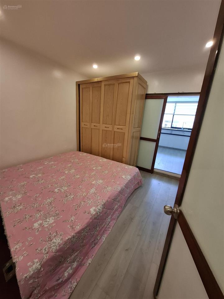Bán căn hộ tập thể 70m2, 3pn, vs, ngõ 234 hoàng quốc việt, nghĩa đô, giá 4,35 tỷ