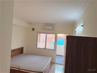 Bán căn hộ 70m2, 3pn, vs, ngõ 234 hoàng quốc việt, nghĩa đô, giá 4,5 tỷ