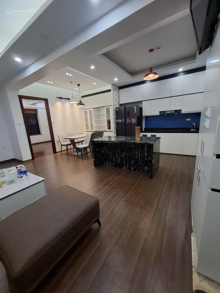 Chính chủ bán căn hộ 58m2, 2pn, 2vs, trang bị nội thất, kđt nghĩa đô  106 hoàng quốc việt