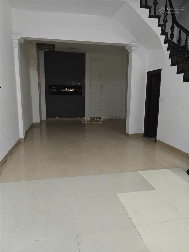 Cho thuê nhà 60m2 x 5 tầng, mt 5m mặt phố trung kính  yên hòa, giá 28 tr/th