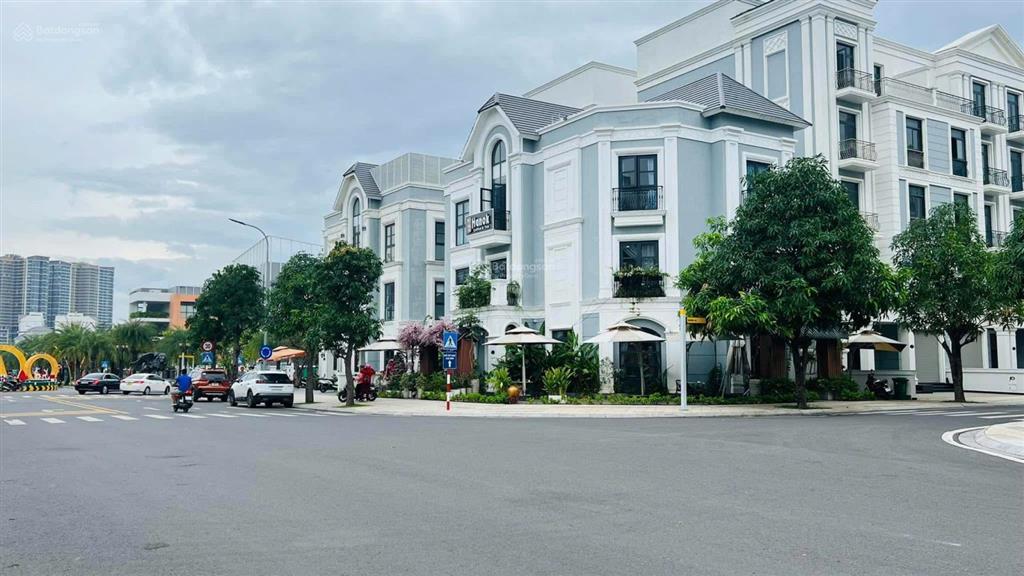 Cho thuê hoàn thiện biệt thự đơn lập vinhomes grand park 50 triệu  t4/2026