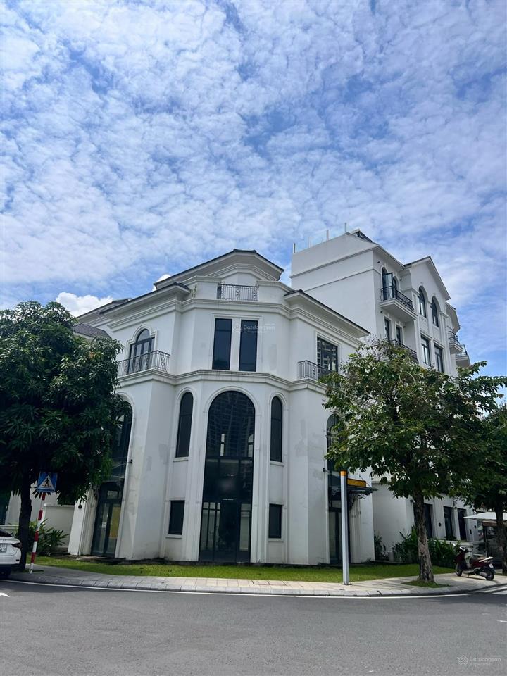 Cho thuê hoàn thiện biệt thự đơn lập vinhomes grand park 50 triệu  t4/2026